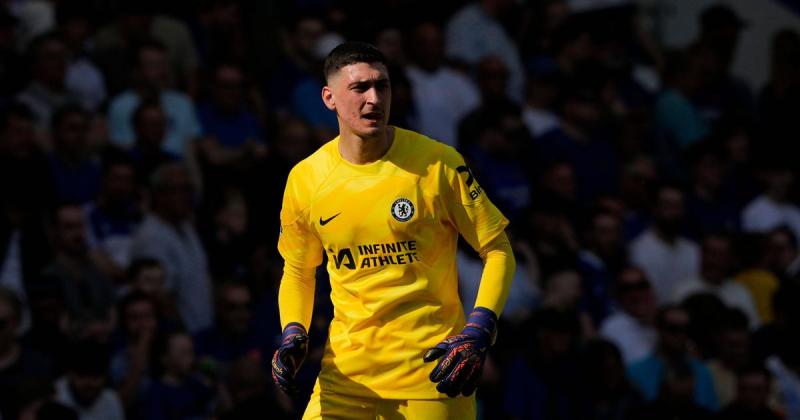 A Chelsea 29 millió eurós összegért értékesítette kapusát.