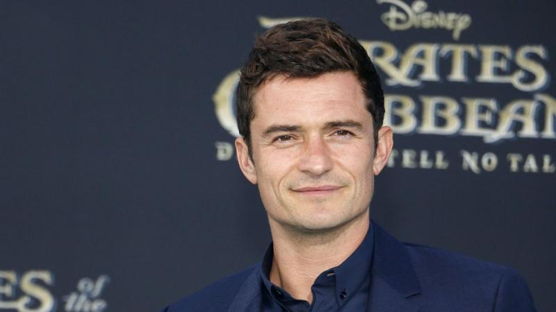 5 különleges érdekesség Orlando Bloom születésnapjáról, amit valószínűleg nem tudtál!

1. **Titkos tehetség**: Orlando nemcsak színész, hanem a zene iránt is szenvedélyesen érdeklődik. Gyakran játszik különböző hangszereken, és néhány barátjával még zenek