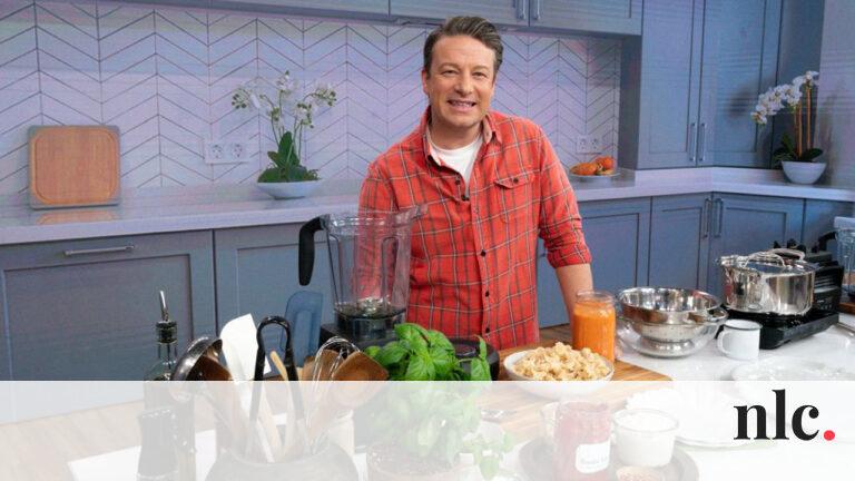 A siker titka: légy mindig hű önmagad! Jamie Oliver, a gasztronómia igazi úttörője, most ünnepli az 50. születésnapját.