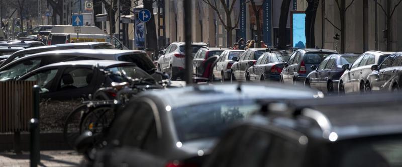 Az autópálya-matricák rendszerét követően a parkolási díjak terén is várhatóan megszűnhet a kényelmi díj.
