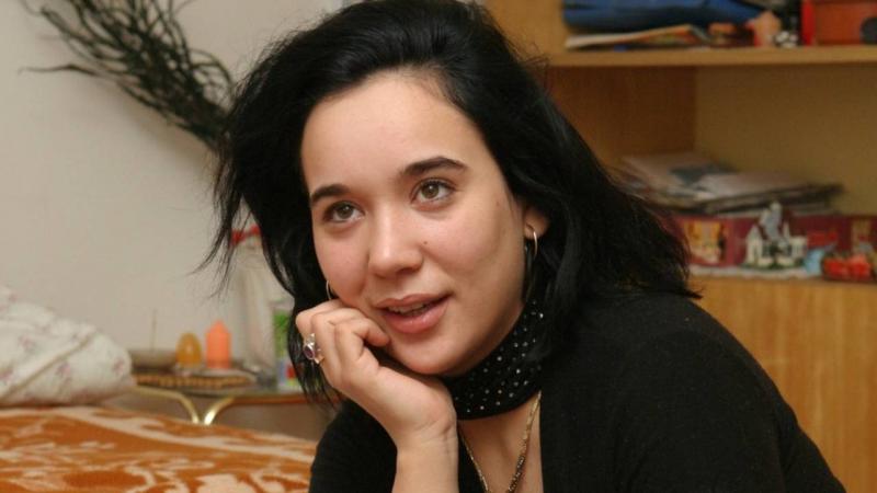 Egy soha nem látott felvétel került napvilágra BB Éviról, amely megmutatja, hogyan éli mindennapjait az egykori reality sztár.