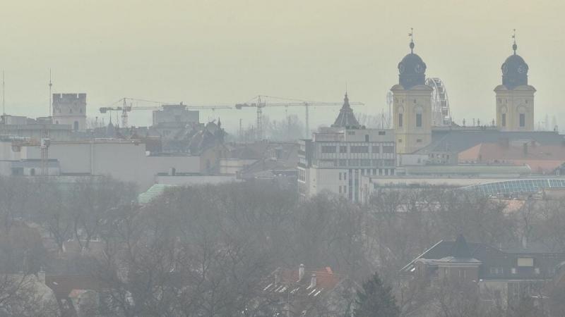 Csütörtökön a Szahara porfelhői, a száraz levegő és az erős széllökések együttes hatására különleges időjárási jelenségek várhatóak.