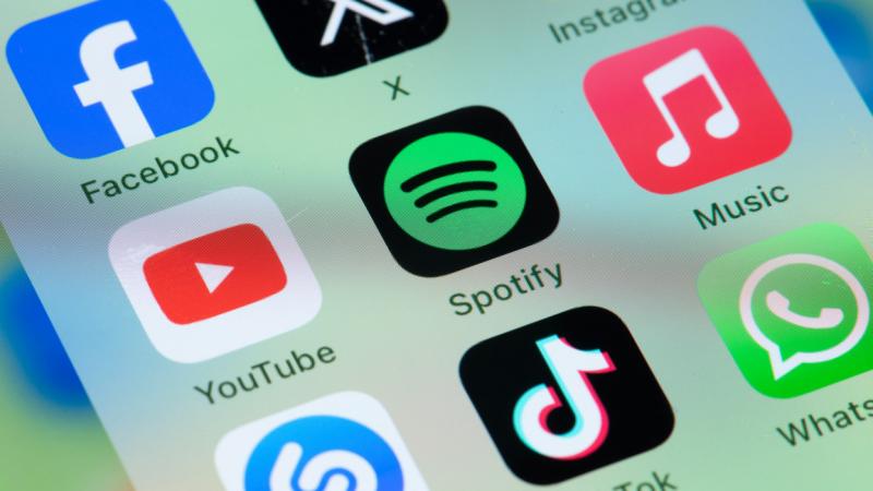 Te is a Spotify-on élvezed a zenét vagy a podcastokat? A cég most egy váratlan bejelentéssel rukkolt elő, amit sokan nem is sejtettek - olvashatjuk a Pénzcentrum híreiben.