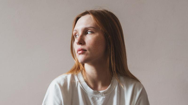 Az endometriózis és a hüvelyszárazság közötti kapcsolat kérdése sokakat foglalkoztat, hiszen mindkét állapot jelentős hatással lehet a nők életminőségére. Az endometriózis, amely a méhnyálkahártya szövetének rendellenes elhelyezkedését jelenti, gyakran já