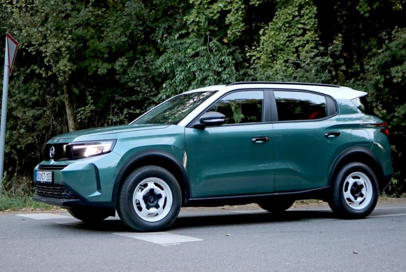 Fedezd fel az új családi Opel-t: a jövő autója, amely minden igényedet kielégíti!