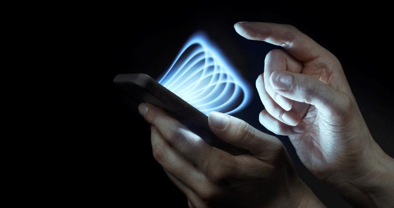 A szakértők figyelmeztetnek: a Wi-Fi technológia mostantól képes mobiltelefonod nélkül is azonosítani a felhasználókat.