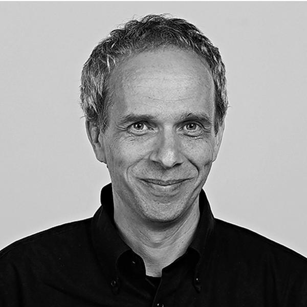 Az IQ-teszt egy olyan felmérés, amely az intelligencia szintjének mérésére szolgál. E tesztek célja, hogy különböző kognitív képességeket – mint a logikai gondolkodás, a problémamegoldás, a verbális készségek és a térbeli érzékelés – értékeljenek. Az IQ-t