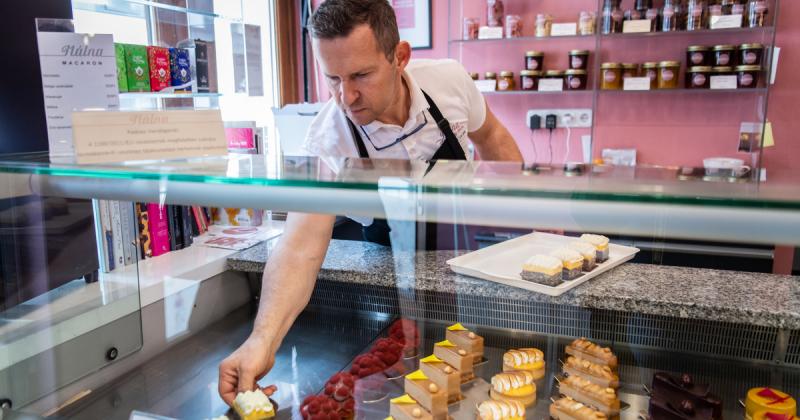 Rajongóból társtulajdonossá vált, és most újra megnyitja kapuit a híres cukrászda, amely sokak szívét megdobogtatta!