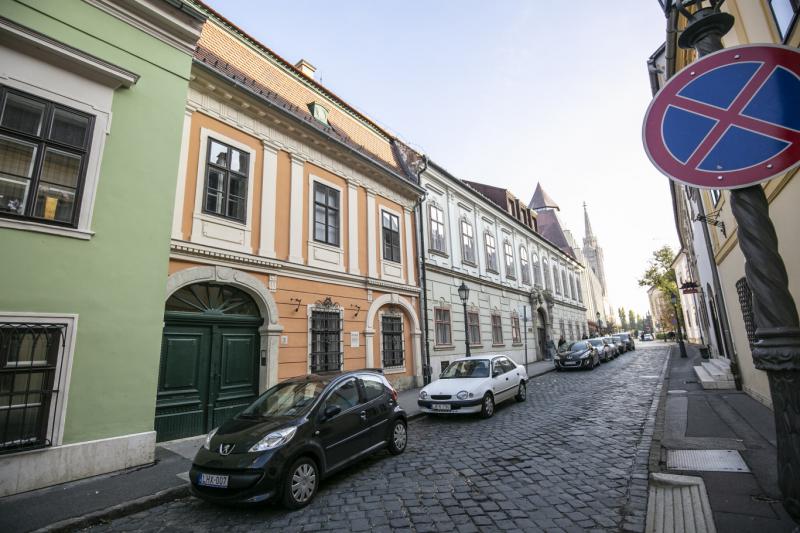 Csak egy NER-milliárdos közreműködésével vált világossá a Fidesz számára, hogy problémák adódtak a saját lakástörvényükkel.