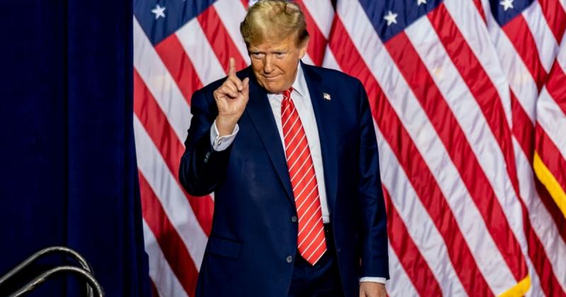 Trump ambiciózus tervei és reális lehetőségei: A politikai tájképen betöltött szerepe és jövőbeli kilátásai

Donald Trump politikai karrierje mindig is tele volt ellentmondásokkal és merész álmokkal. Az Egyesült Államok volt elnökeként nemcsak a saját pol